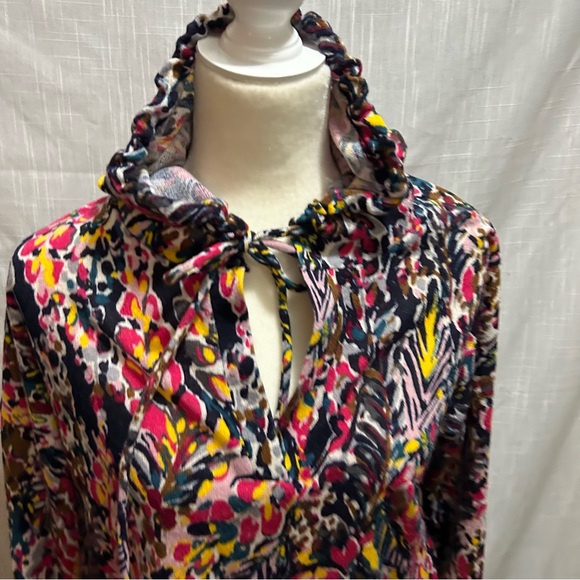 Sew in Love sweater/top L - Picture 3 of 5